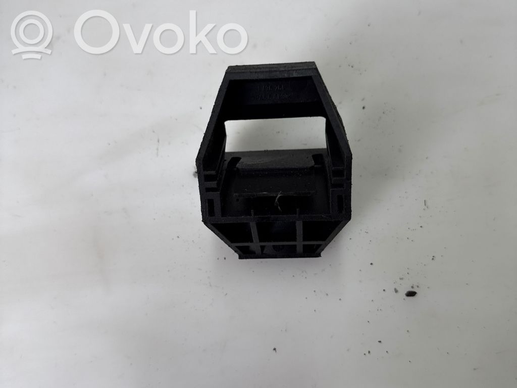 BMW 3 E46 Radiator mount bracket 