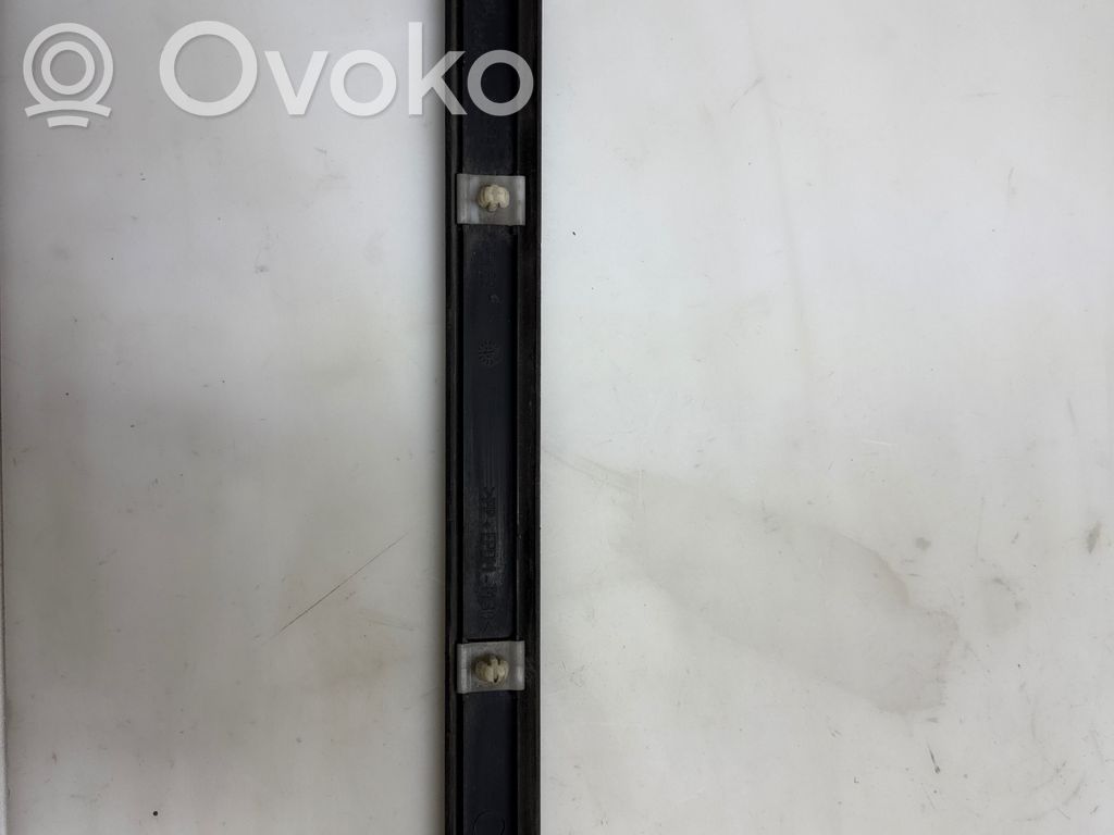 BMW 3 E46 Moldura embellecedora del guardabarros trasero 