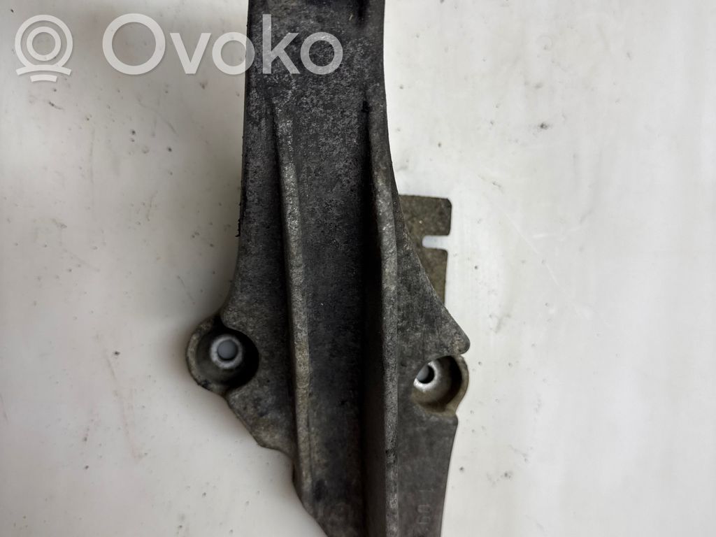 BMW 5 E39 Engine mounting bracket 