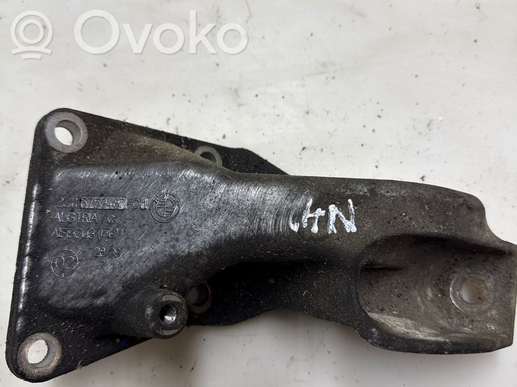 BMW 3 E36 Engine mounting bracket 