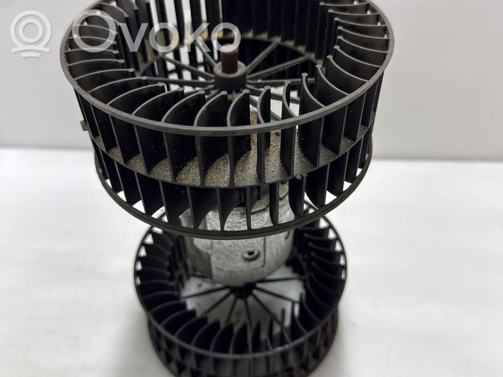 BMW 5 E34 Mazā radiatora ventilators 