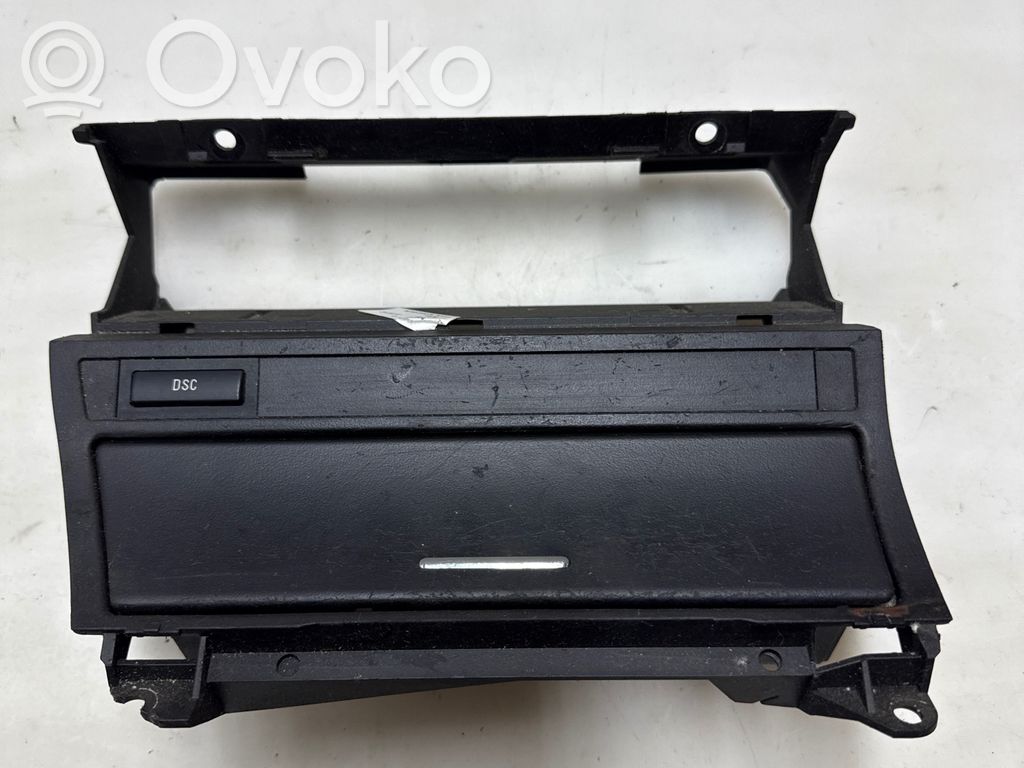 BMW 3 E46 Pelnutrauks 
