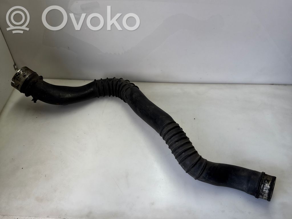BMW 3 E90 E91 Välijäähdyttimen letku 