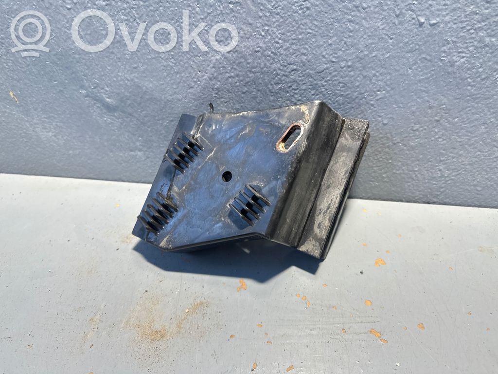 Audi A8 S8 D2 4D Rear bumper mounting bracket 