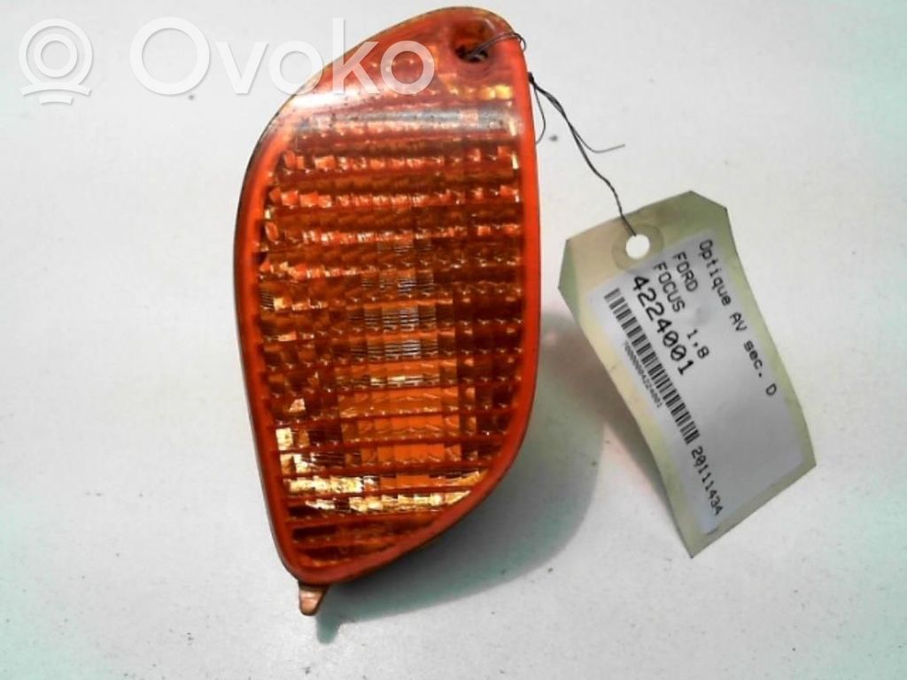 Ford Focus Front fender indicator light 