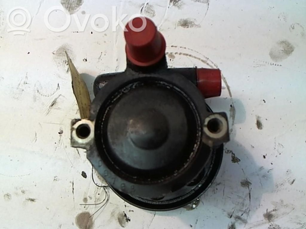 Renault Clio II Ohjaustehostimen pumppu 