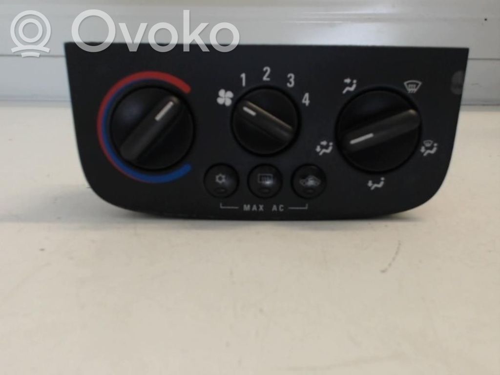 Opel Corsa C Climate control unit 