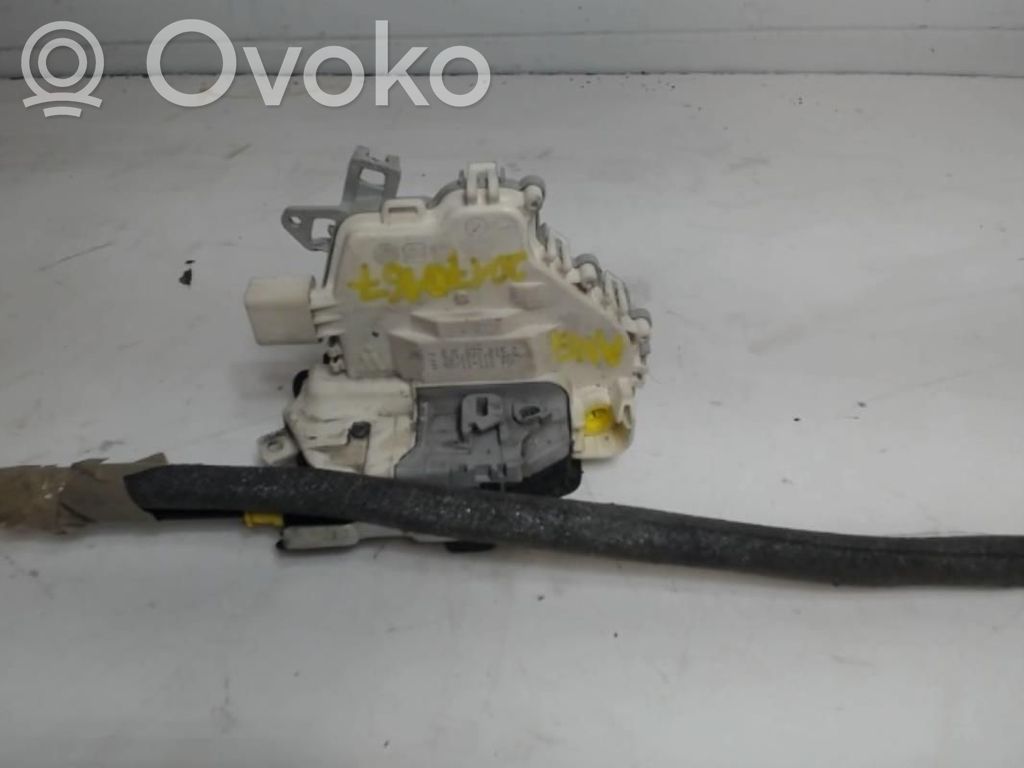 Audi A1 Priekšpusē slēdzene 
