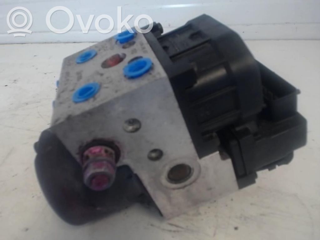 Volkswagen PASSAT B5 Bomba de ABS 