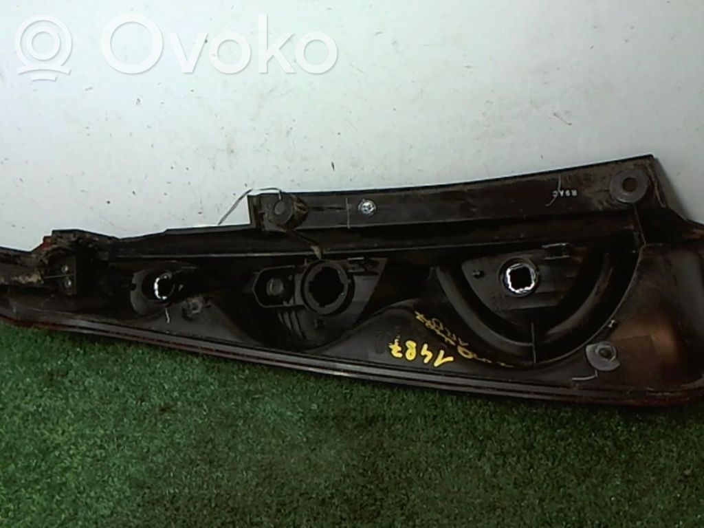 Nissan Note (E11) Galinis žibintas kėbule 