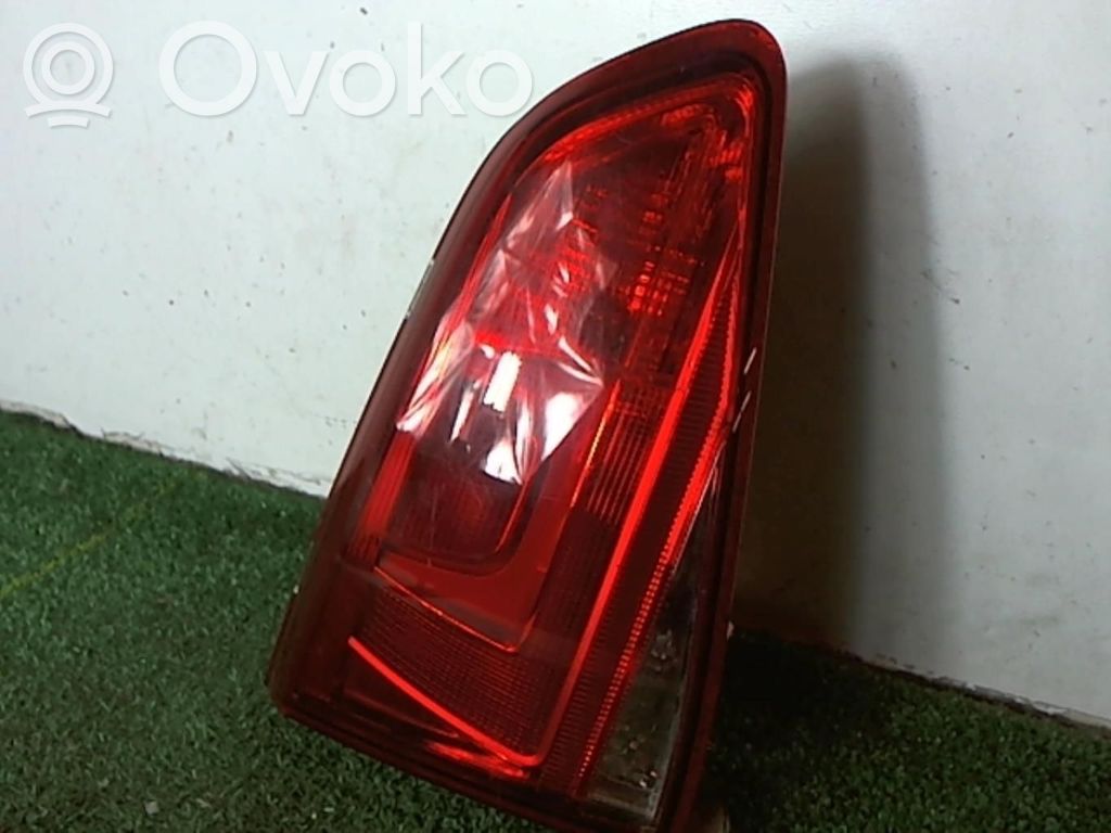 Volkswagen Golf VII Takaluukun takavalot 
