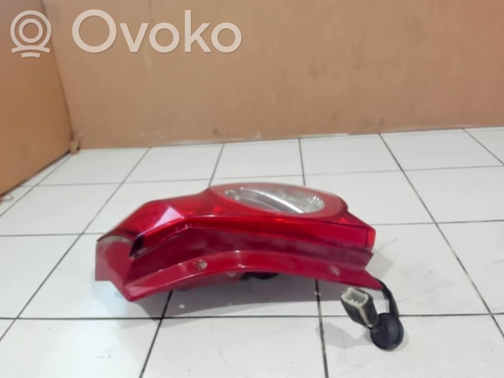 Chevrolet Aveo Aizmugurējais lukturis virsbūvē 
