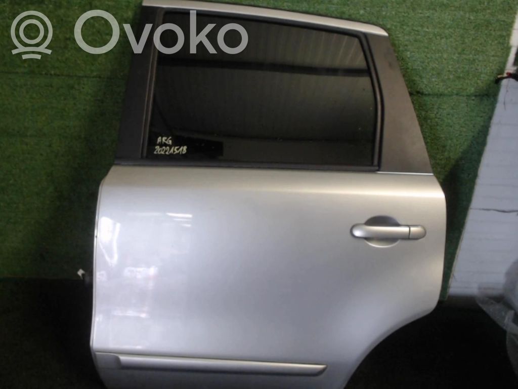 Nissan Note (E11) Galinės durys 