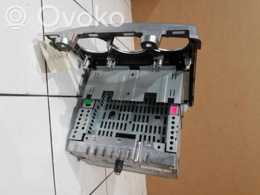 Mazda 5 Unitate principală radio/CD/DVD/GPS 