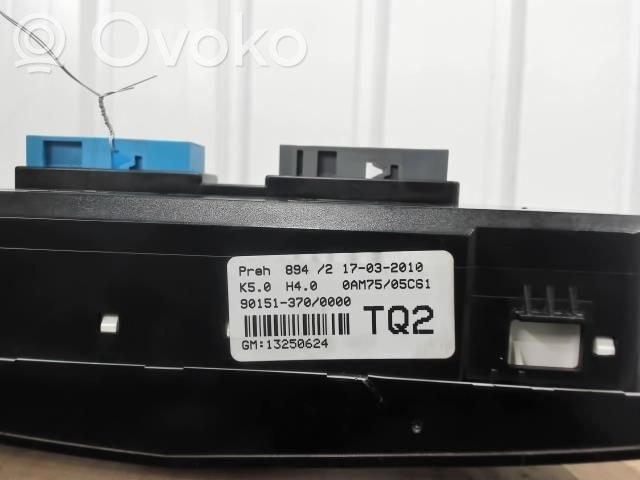 Opel Zafira B Climate control unit 