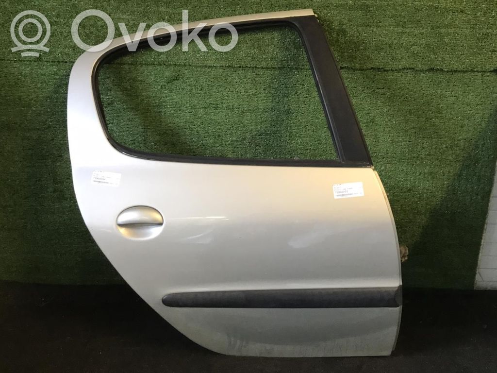 Galinės durys   9008A5