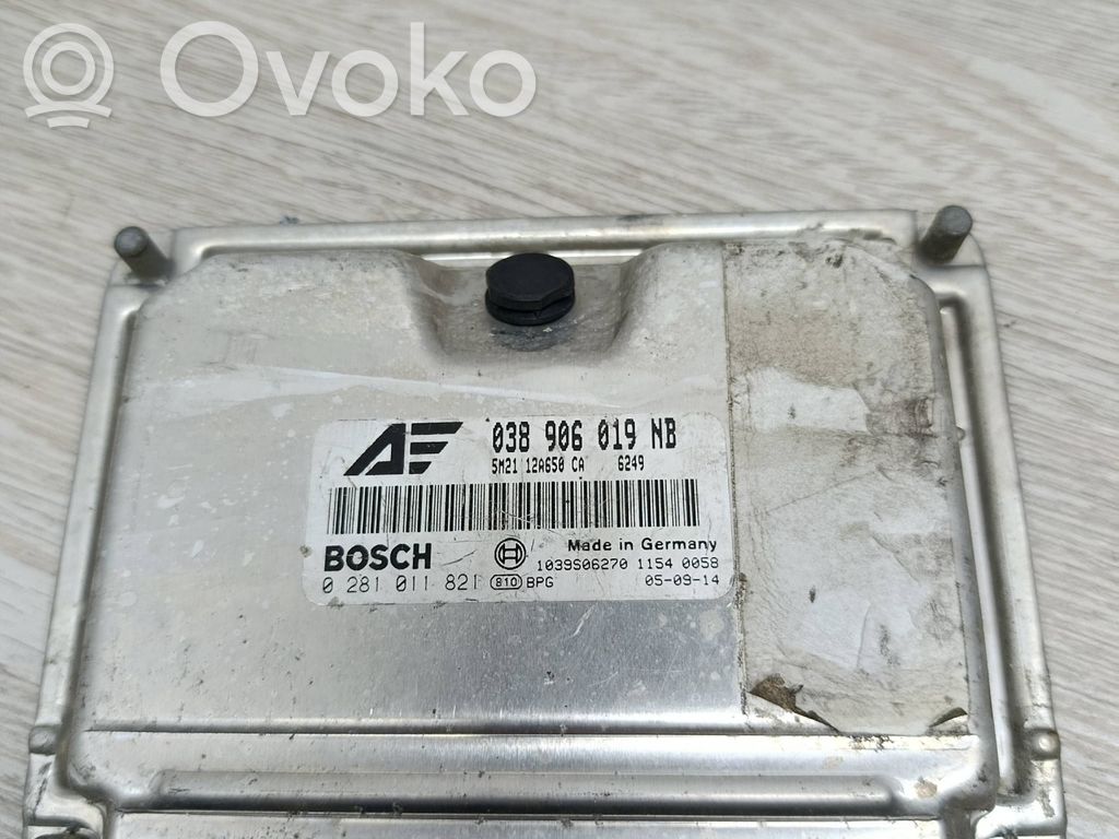 Unidad de control/módulo del motor   038906019NB,5M2112A650CA,0281011821