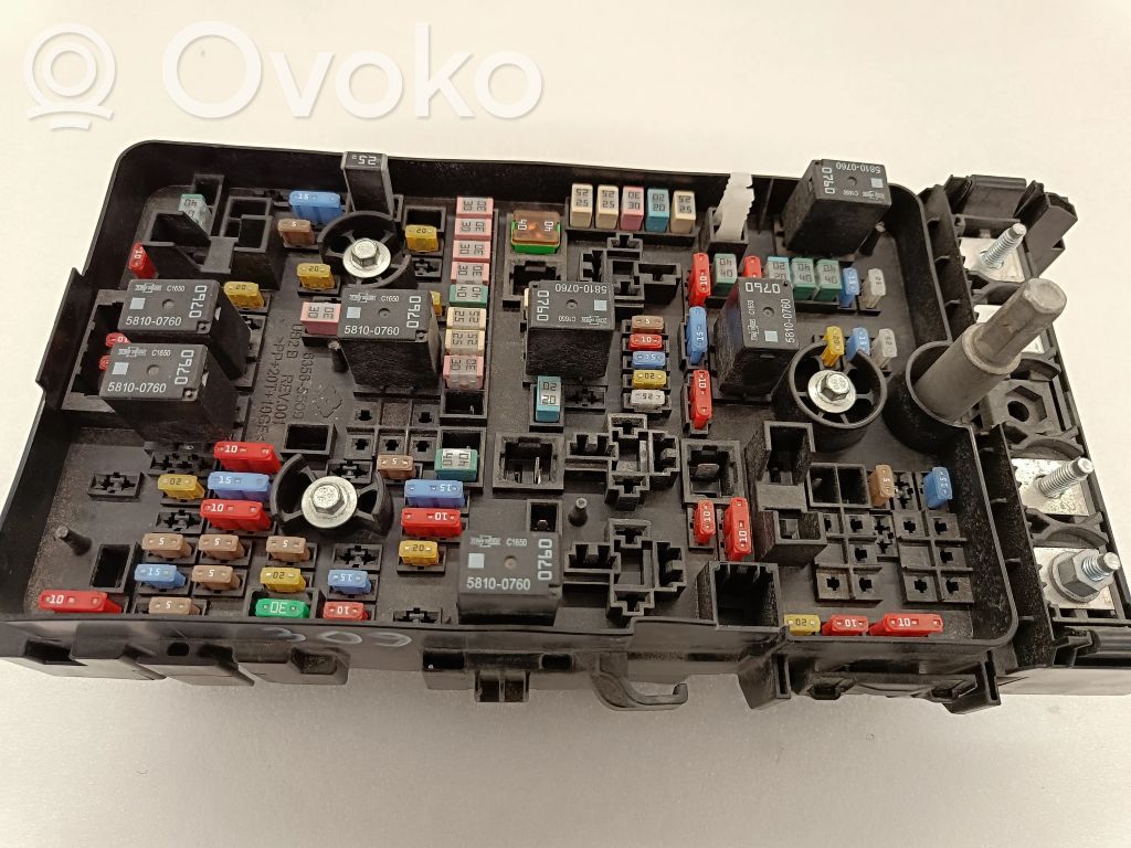 Chrysler Pacifica Fuse module 