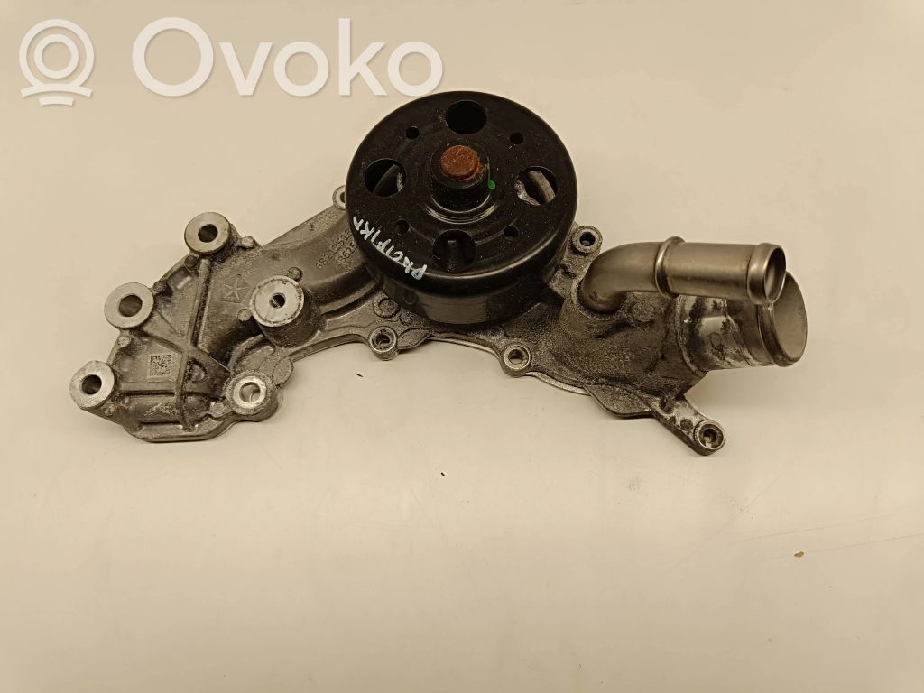 Water pump   68212513AF,48625G