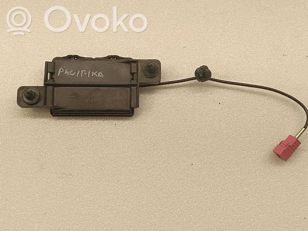 Antenna control unit   P68186558AA,18291,68186558AA