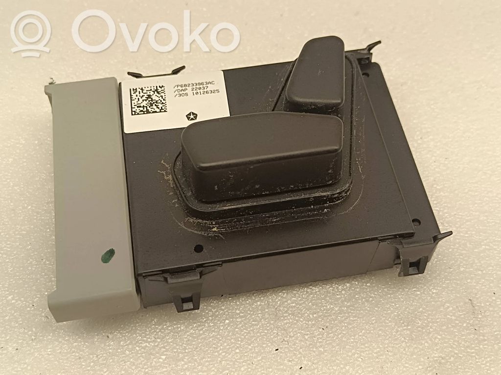 Seat control switch   P68233963AC,10126325