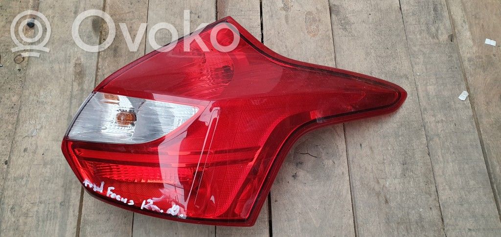 Rear/tail lights   BM5113404A
