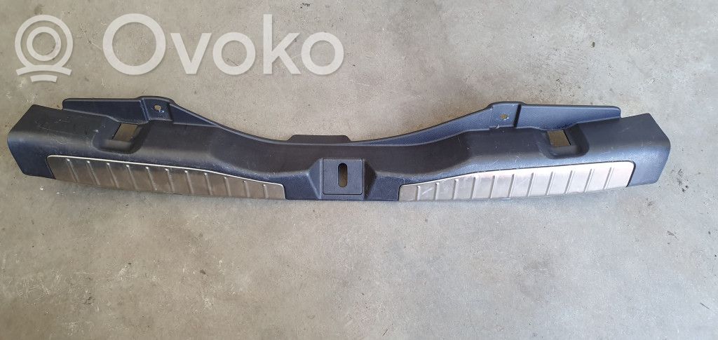 Tailgate/boot lid lock trim   84640SWWE0