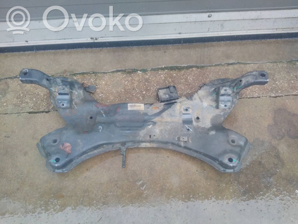 Priekinis traversas   624012Y300