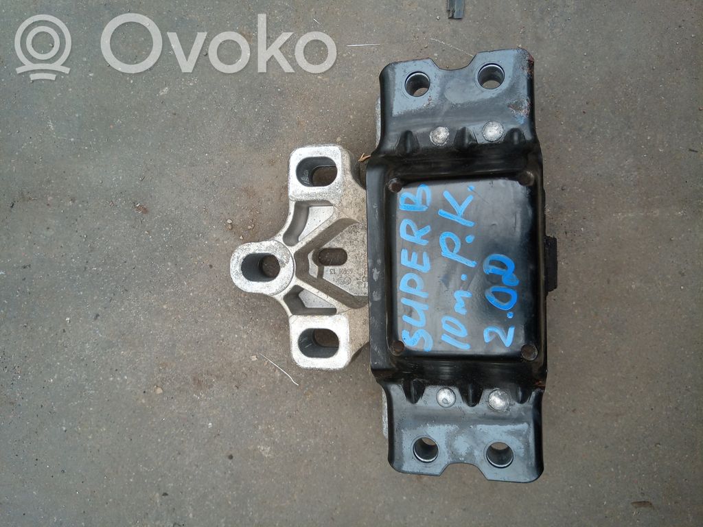 Engine mount bracket   3C0199555