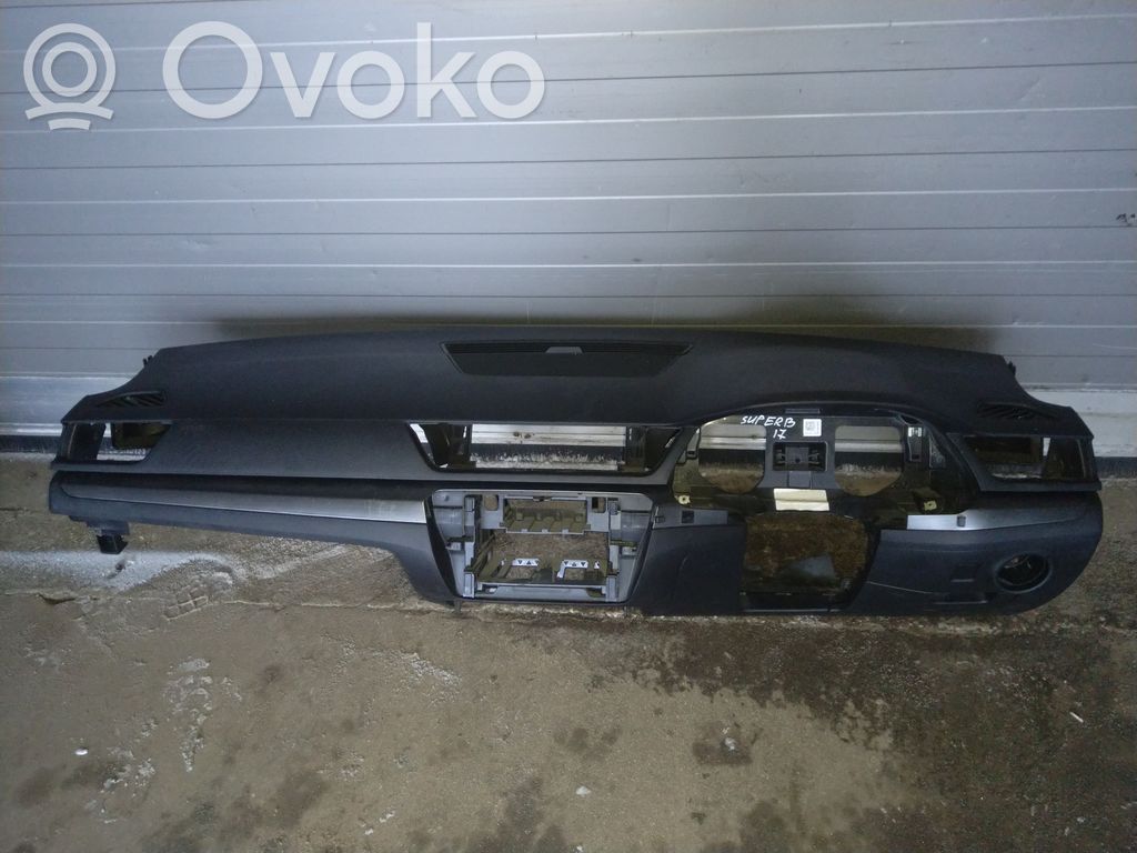 Skoda Superb B8 (3V) Panel de instrumentos 