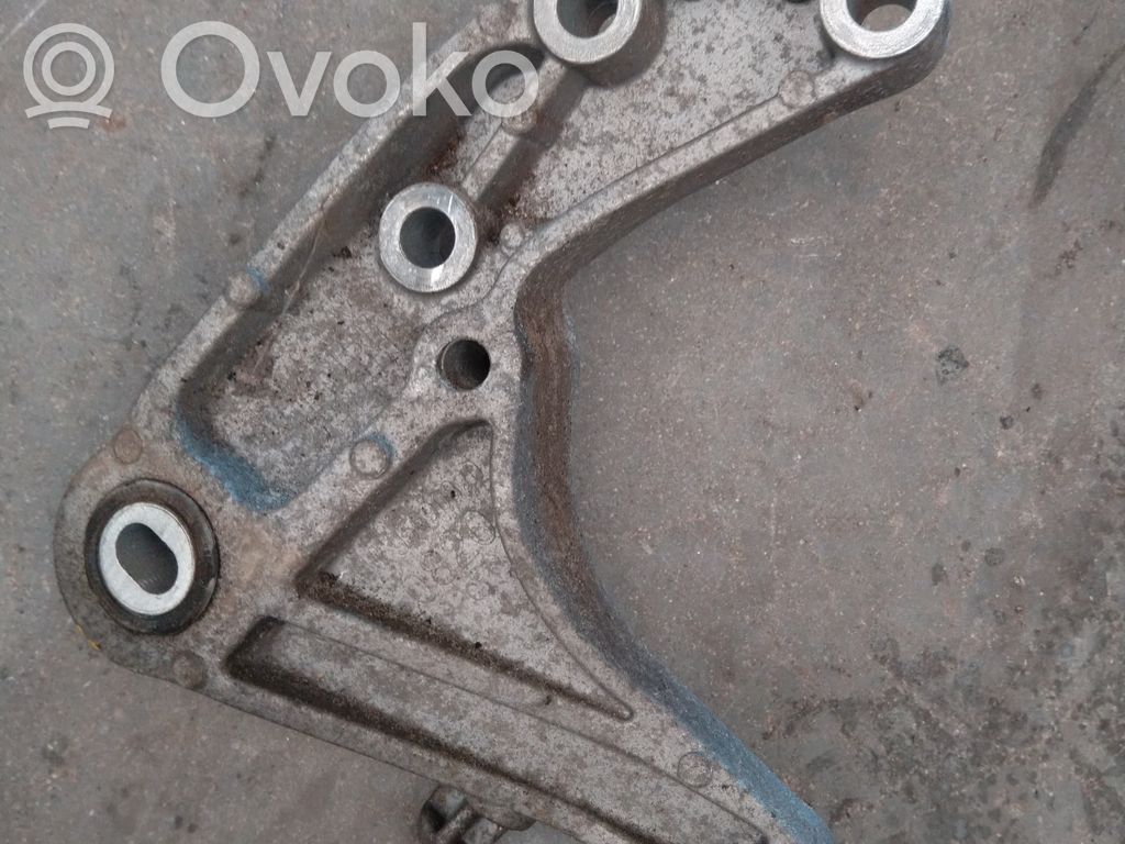 Gearbox mounting bracket   95090820