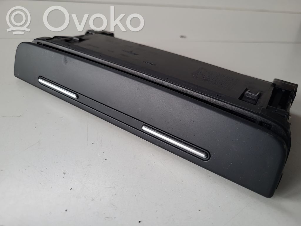 Glove box   8H0857058F
