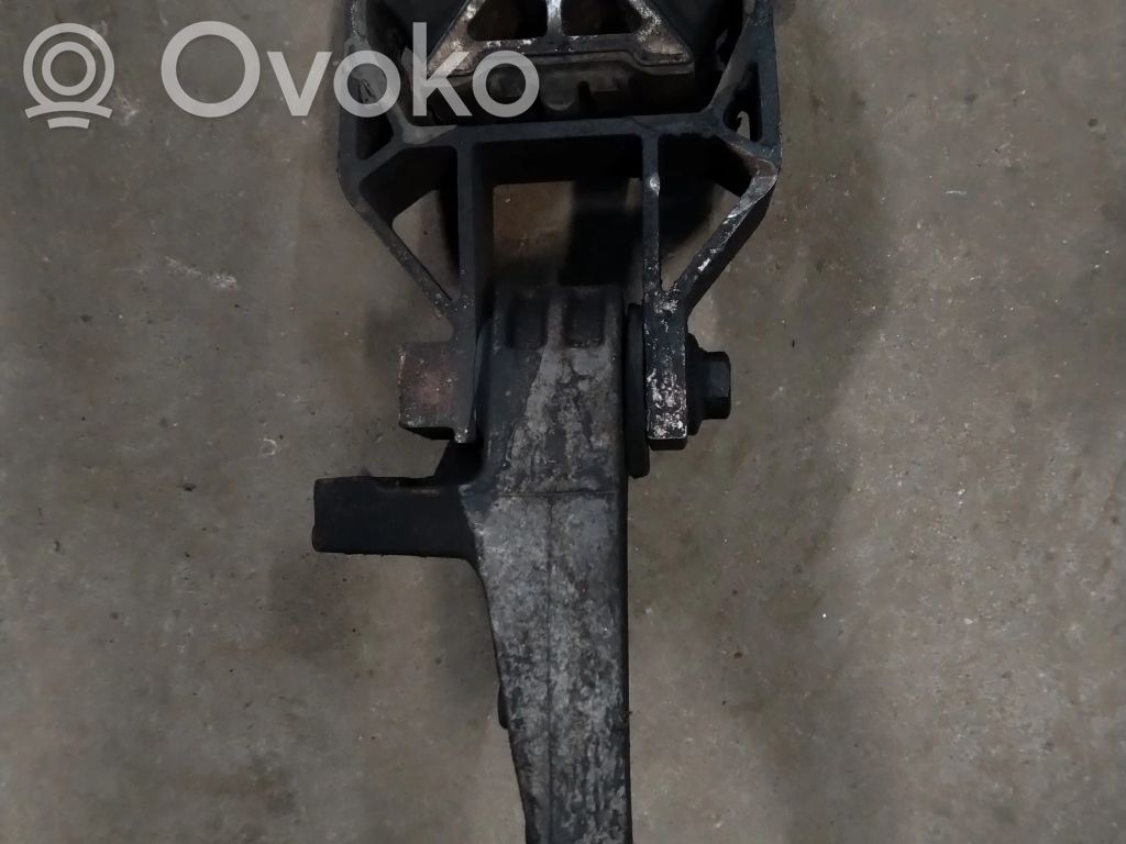Dzinēja spilvens   AV616P062AD,7M516P093K