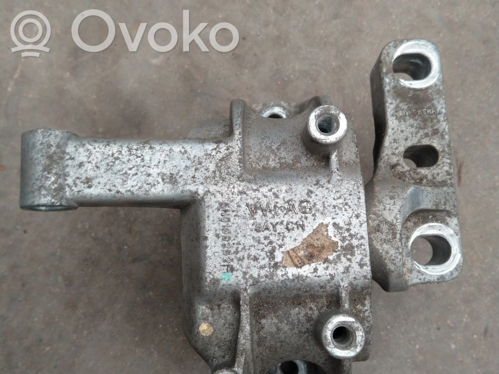 Engine mount bracket   5N0199262