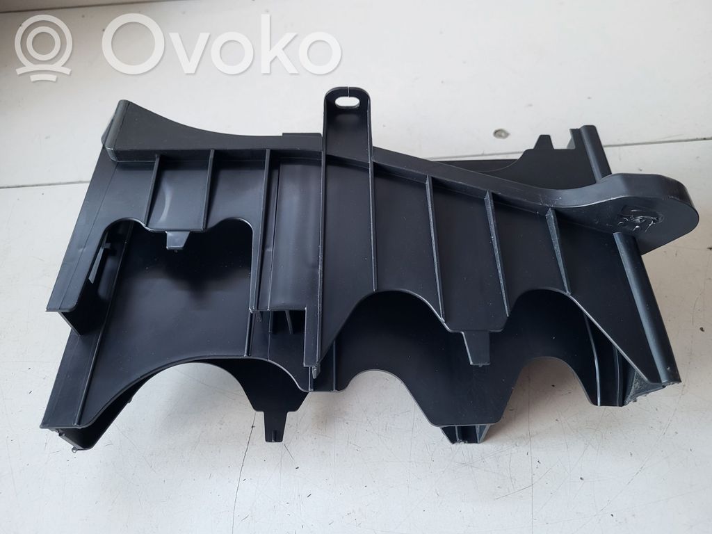 Toyota Yaris XP210 Alte piese compartiment motor 