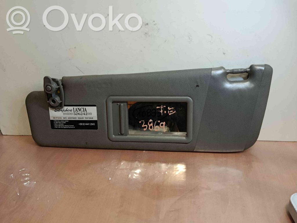Sun visor