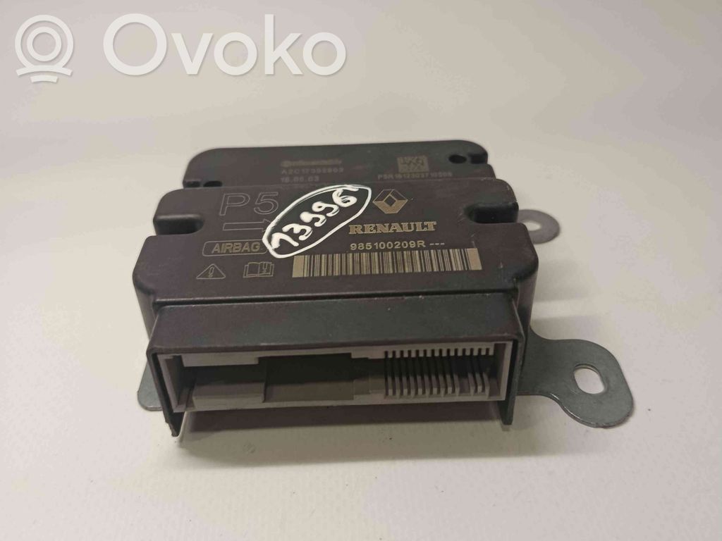Dacia Duster II Airbag control unit/module 