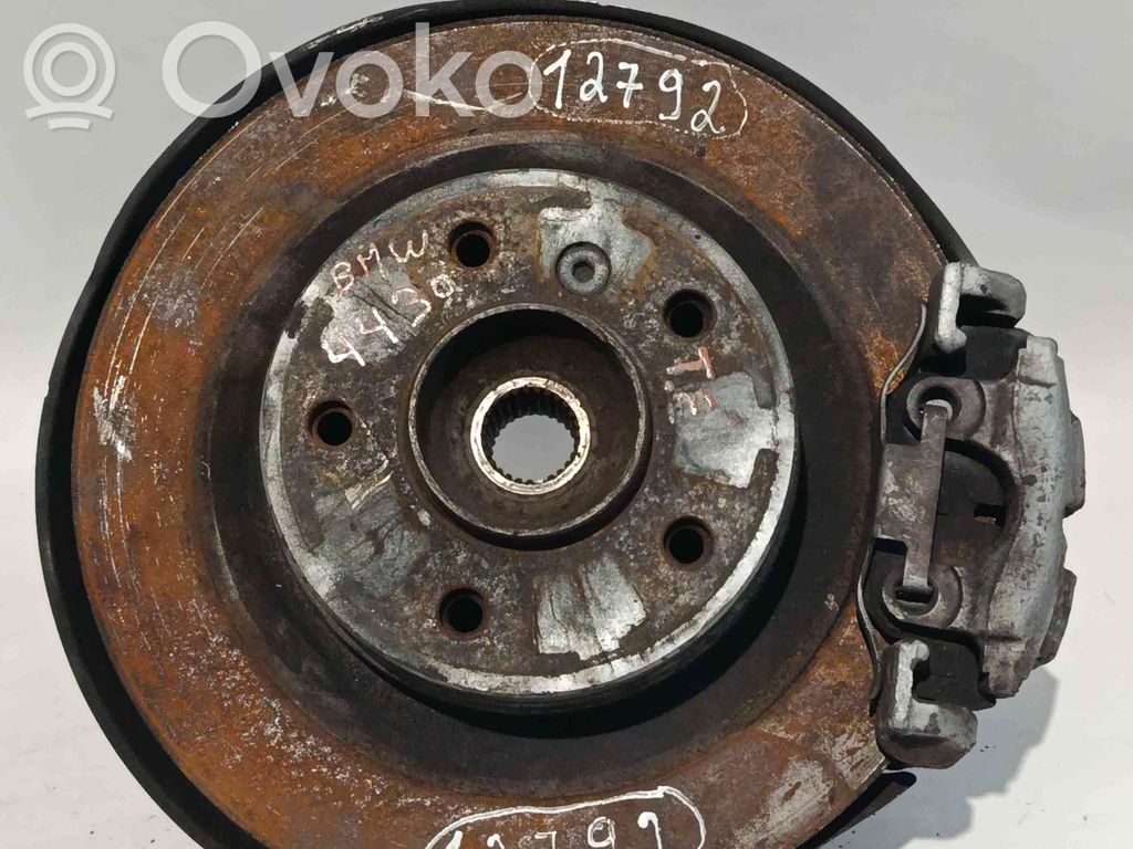 Rear wheel hub spindle/knuckle   COM,27,295CM,BOMBITO