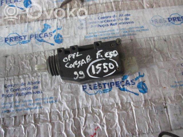 Priekšpusē slēdzene   90493701