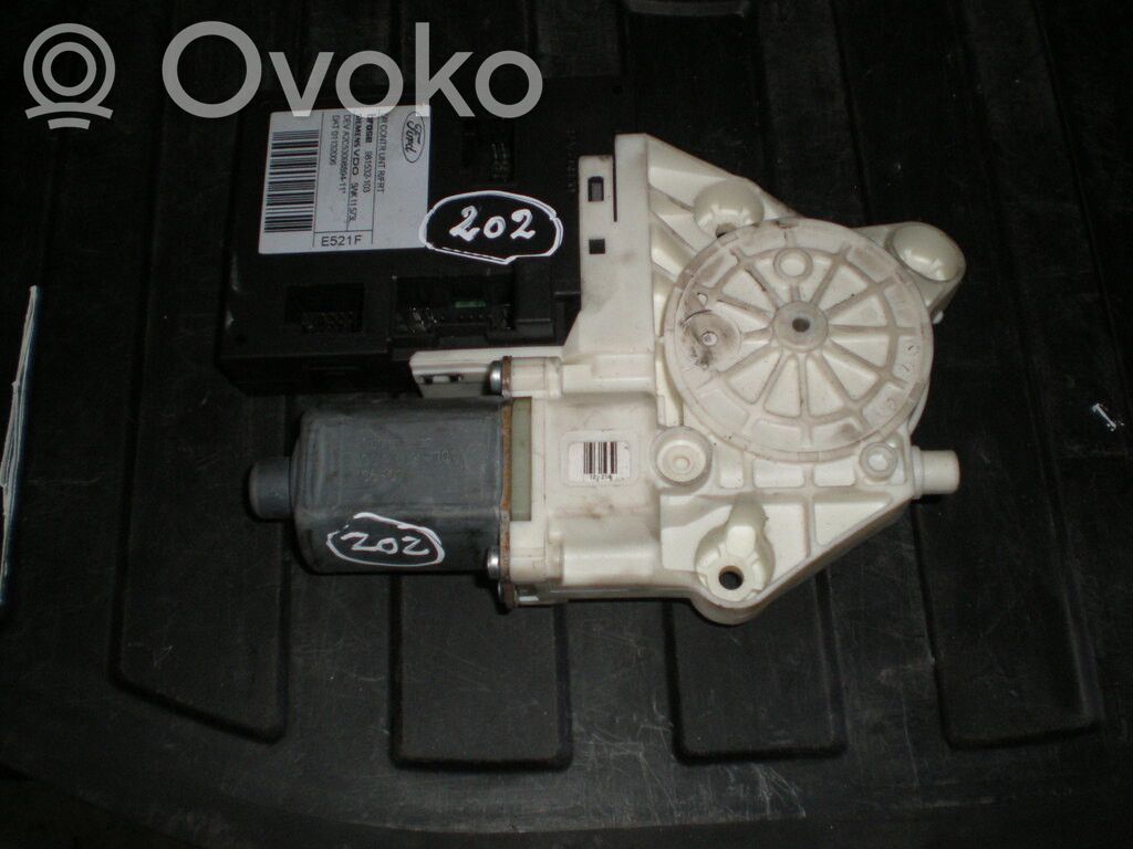 Priekšpusē loga pacēlāja motoriņš   0130822214