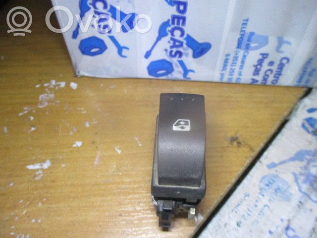 Electric window control switch   26488,3P