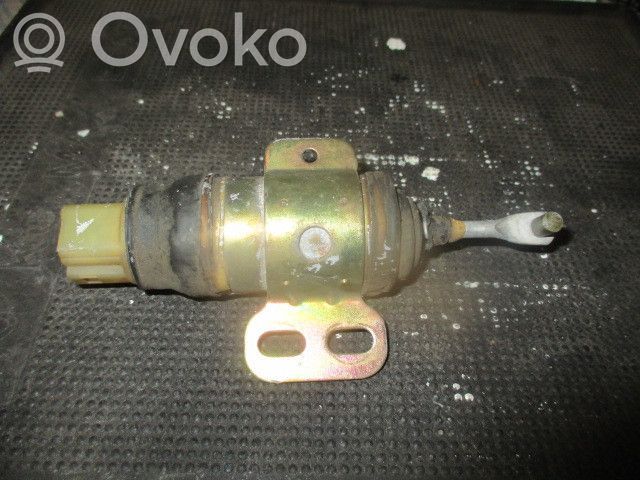 Toyota Corolla E90 Etuoven lukko 