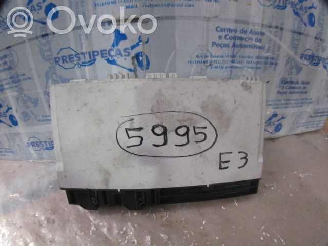 Istuimen säädön moduuli   61359221861903