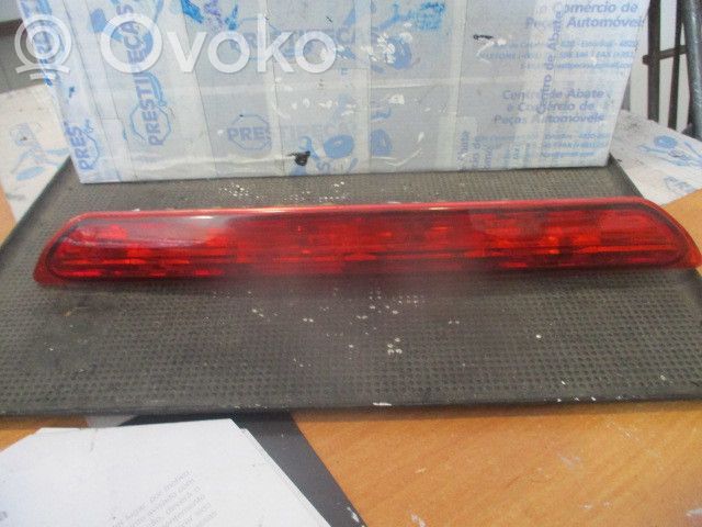 Third/center stoplight   9683116580