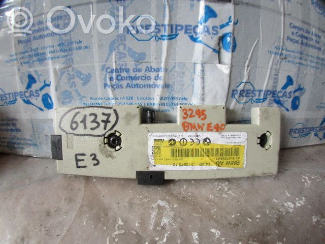 BMW 3 E90 E91 Aerial antenna amplifier 