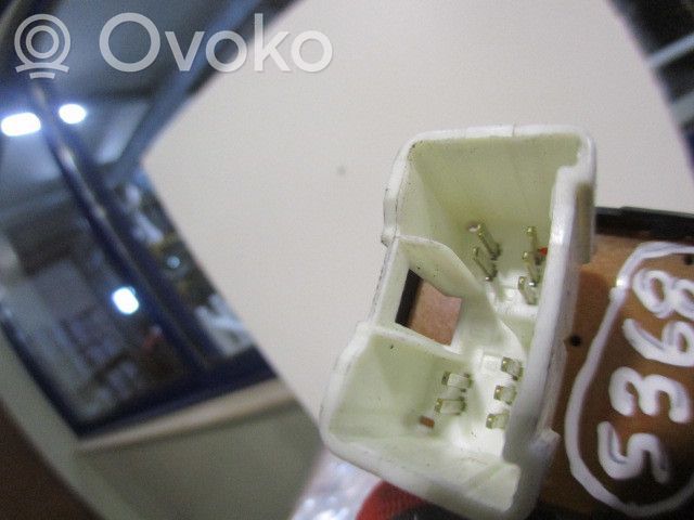 Wing mirror switch   1835472