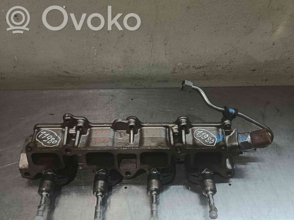 Volkswagen Golf VI Fuel main line pipe 