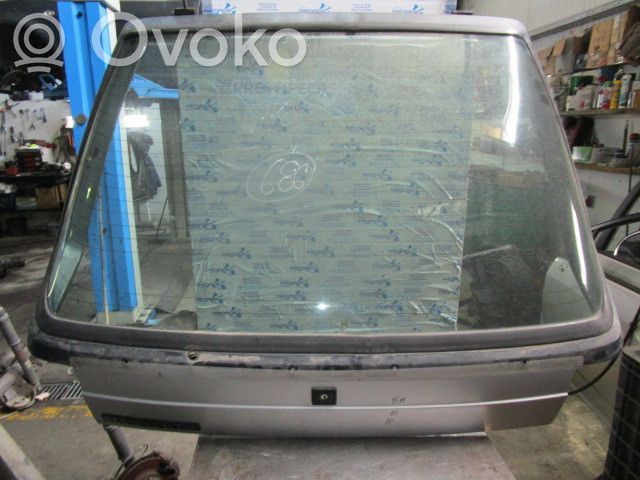 Tailgate/trunk/boot lid   MALA686