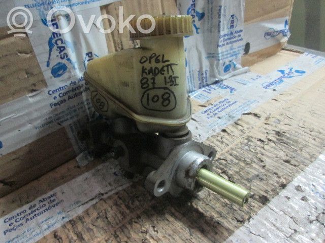 Opel Kadett E Master brake cylinder 