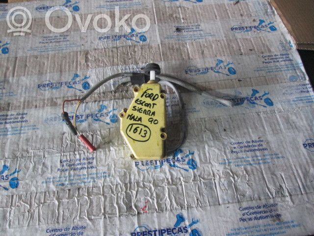 Tailgate exterior lock   87BG220A20EA